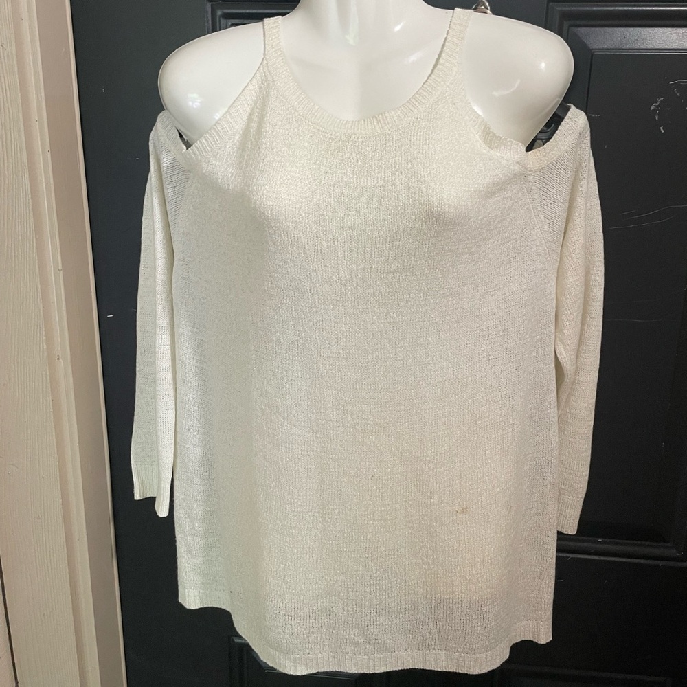 Women’s White off the shoulder long sleeve